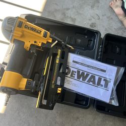 Nailer 16 Straight Dewalt 