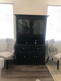 Dresser n hutch