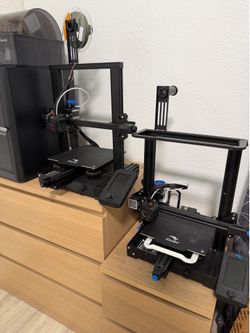 2 Creality Ender 3 3D Printers