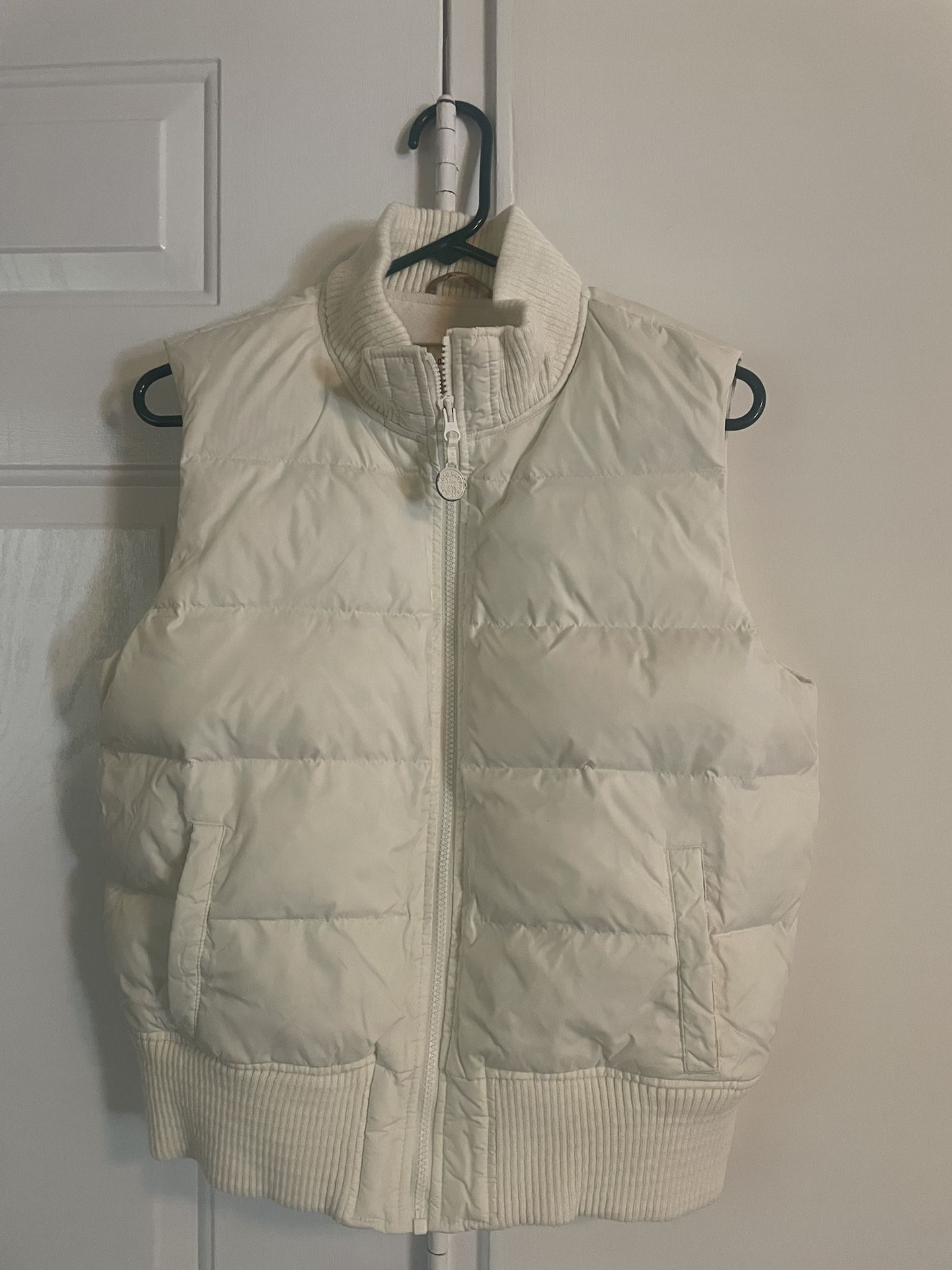 White Puffy Vest Size L
