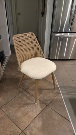 4 dining chairs - BARELY USED!!
