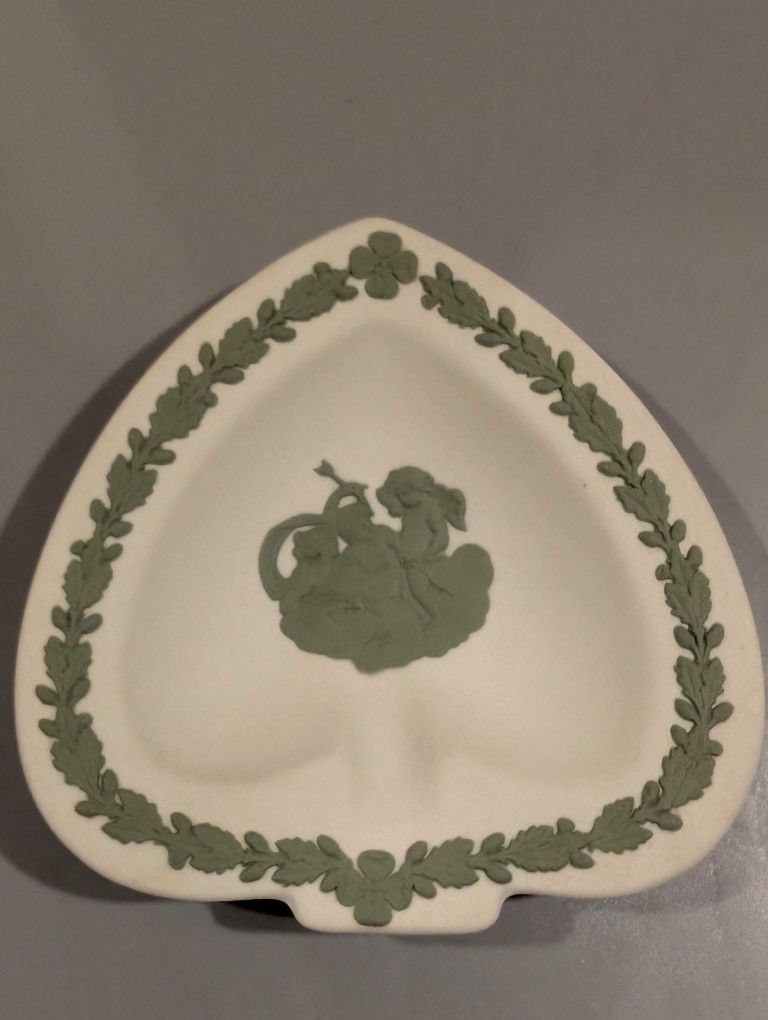 Rare Vintage Wedgwood Sage Green on White Spade Pin Tray Dish Cupid