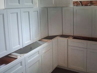 White Shaker Kitchen Cabinets