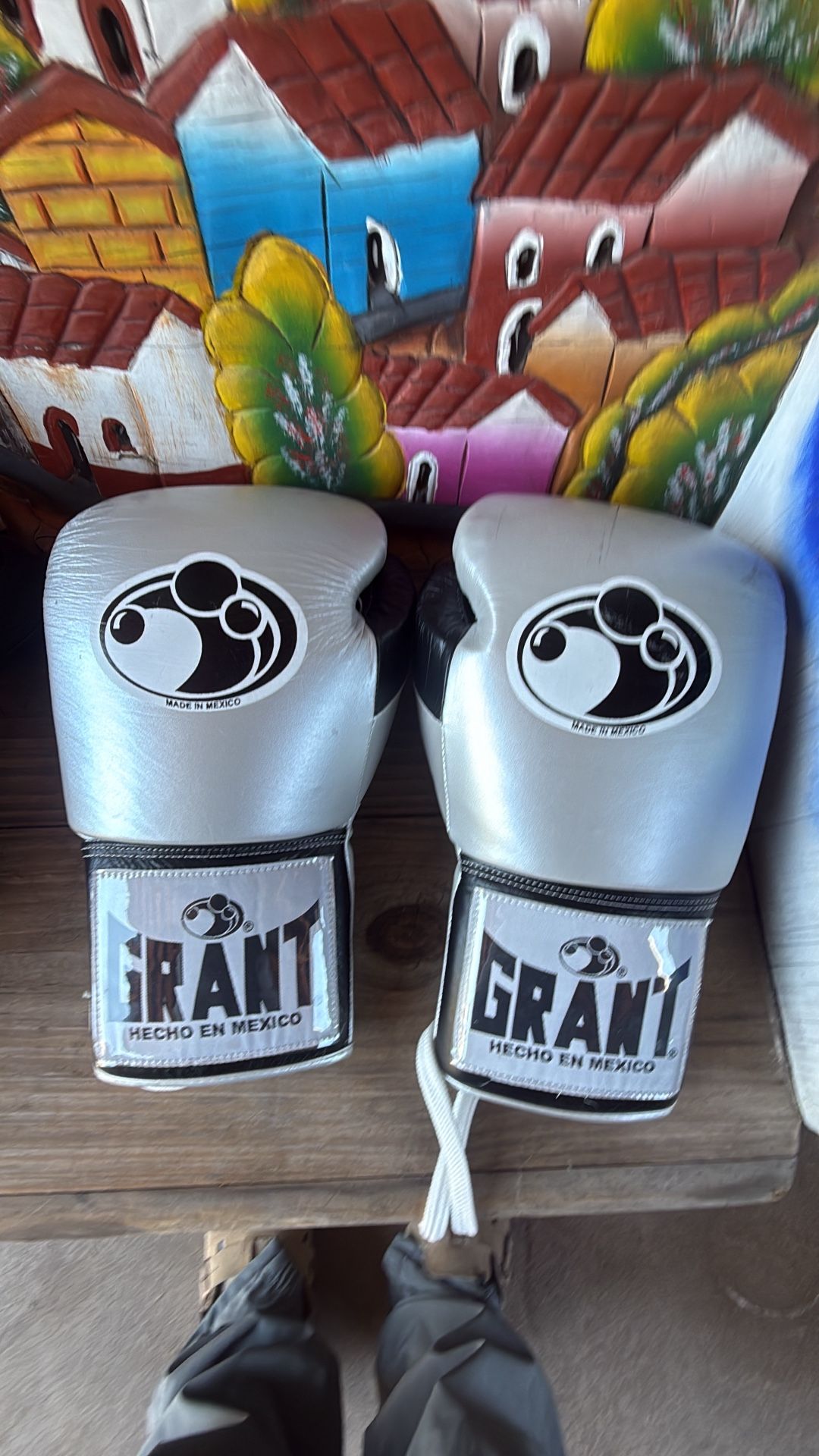 grant boxing gloves (reps)