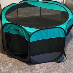 Portable, Collapsing Pet Play Pen