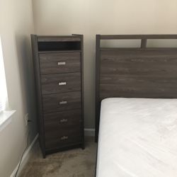 4 Peice Bedroom Set