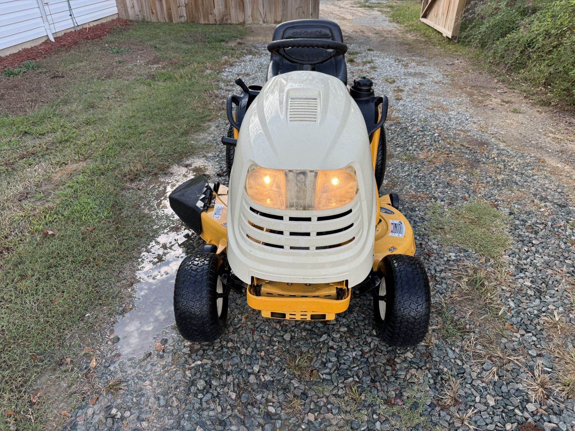 Cub Cadet LT1045 Model 2015 ( 834hrs ) Work Perfect