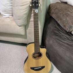Yamaha Junior 3/4 Guitar - Acoustic/Electric