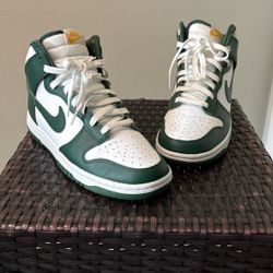Nike Dunks 