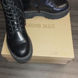 Steve Madden Boots Sz 7.5