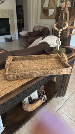 Wicker tray