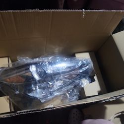 Brand New Mazda Cx-5 Right Headlight In A Box 