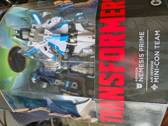 Transformers Armada Nemesis Prime with Air Defense Mini-Con Team