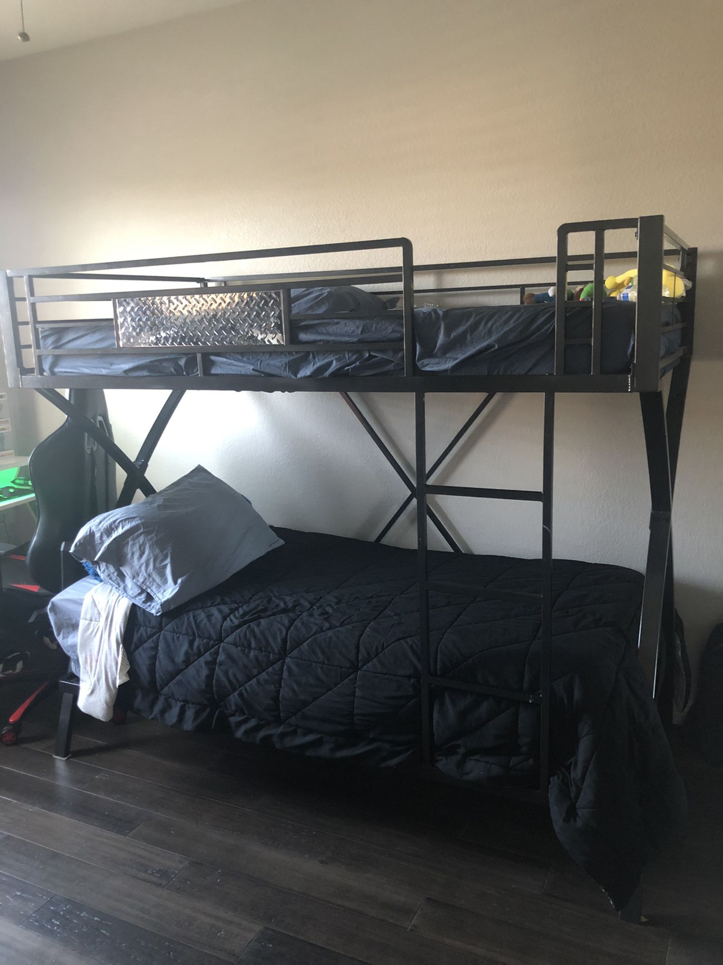 Metal twin bunk beds