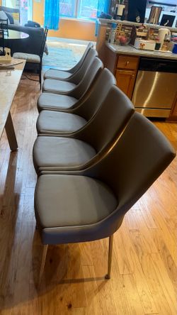 6 Kitchen Chairs
