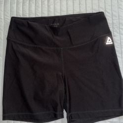 Reebok Short Mediano