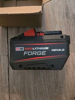 Milwaukee
M18 18V Lithium-Ion REDLITHIUM FORGE HD 12.0 Ah Battery
