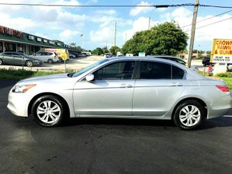 2011 Honda Accord con pasaporte