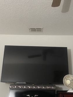 Insignia 55” Inches Tv