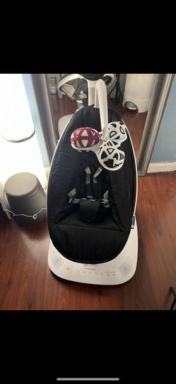 4 Moms Swing