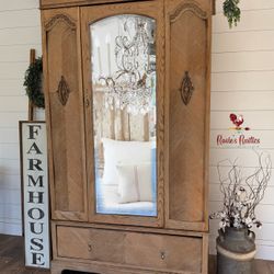 Armoire -wardrobe - Hutch 