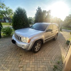 2005 Grand Cherokee 