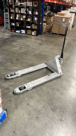 Crown palletjack like new running smoothly