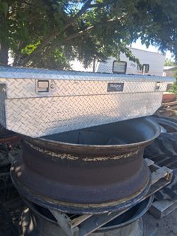 Full size truck  tool box