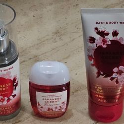 Bath and Body Works Japanese Cherry 🍒 Blossom 