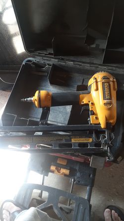 Finish nail gun gauce 16 good working conditions