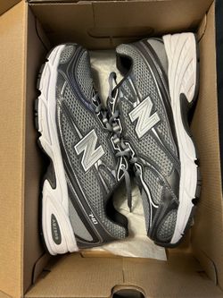 New Balance 740