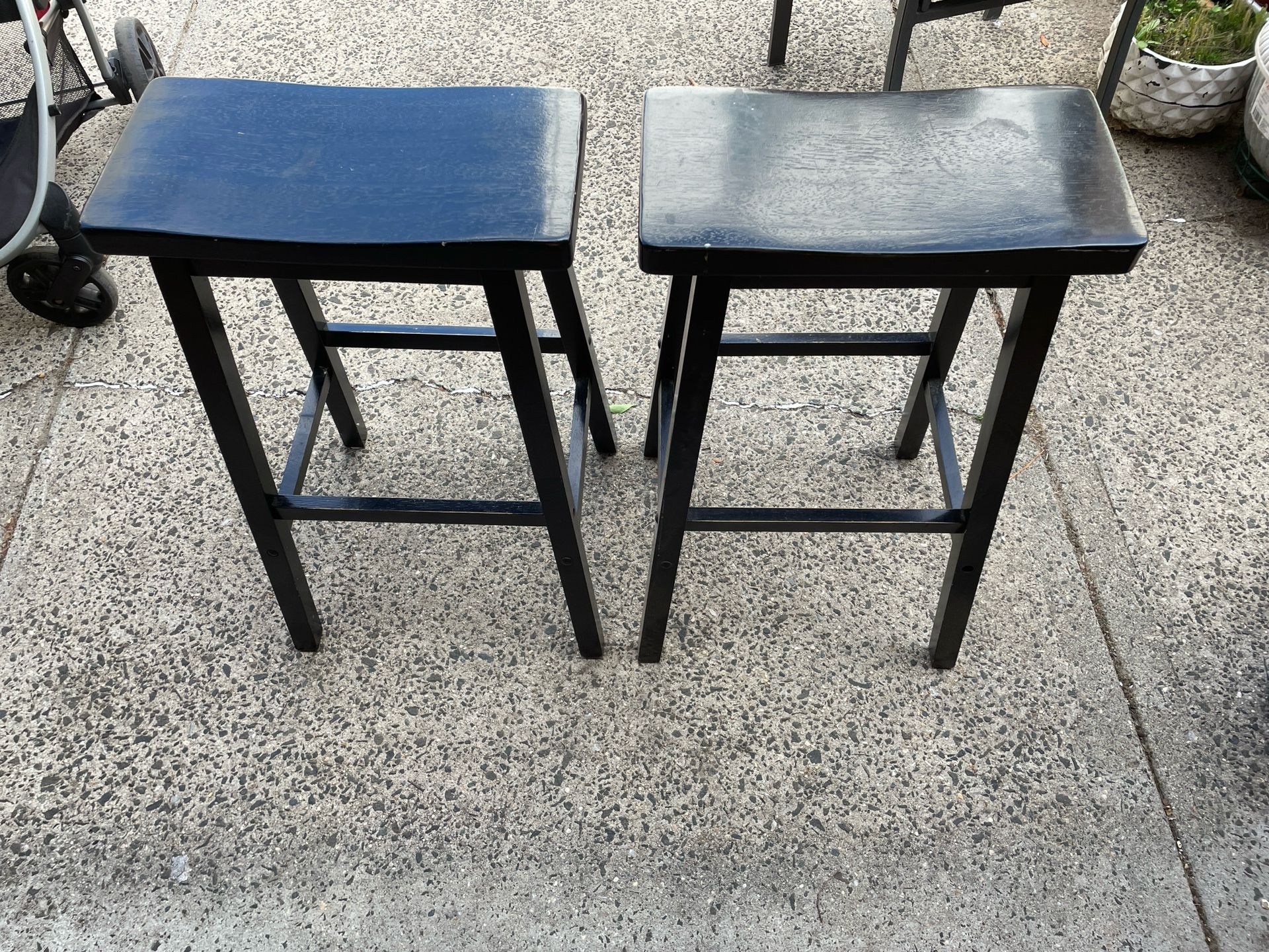 2 Black Stools