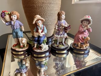 Lot Of 4 Figurines - Giovanni Collection - Children