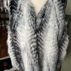 T Tahiti Women Vest Faux Fur Size Large 