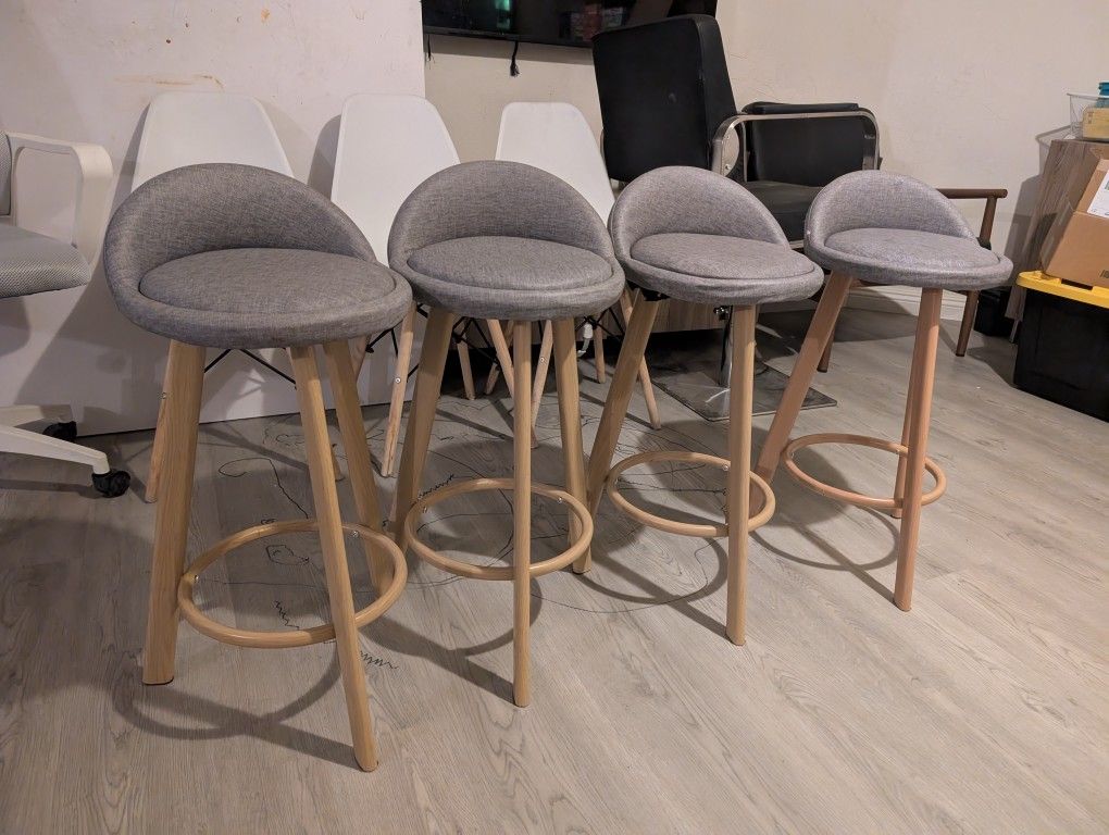 High chair/ Bar stool