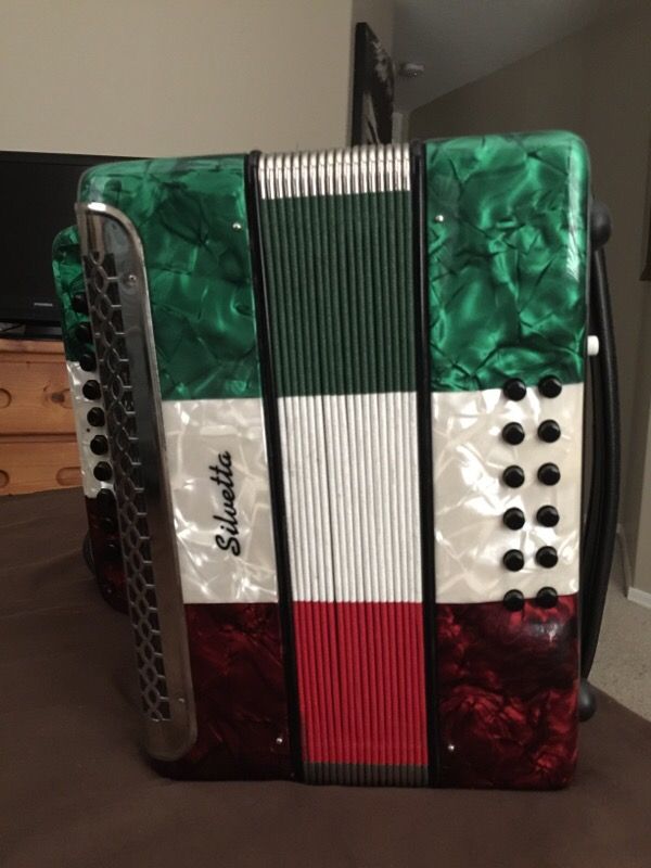 Silvetta button accordion for Sale in Phoenix, AZ OfferUp
