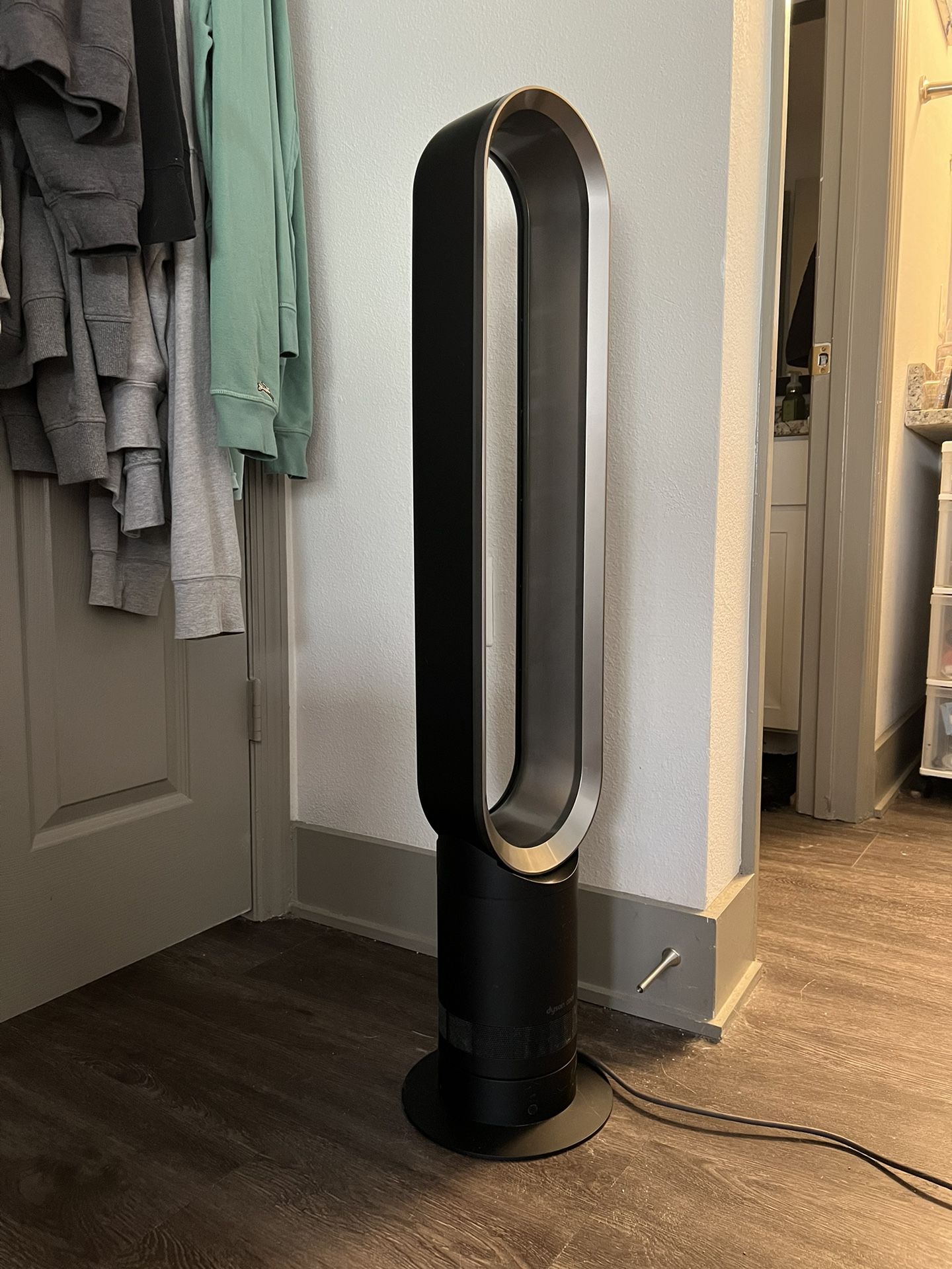 Dyson Cool Tower Bladeless Fan AM07