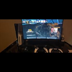 Ps5 With Monitor 2 Controllers And Headset