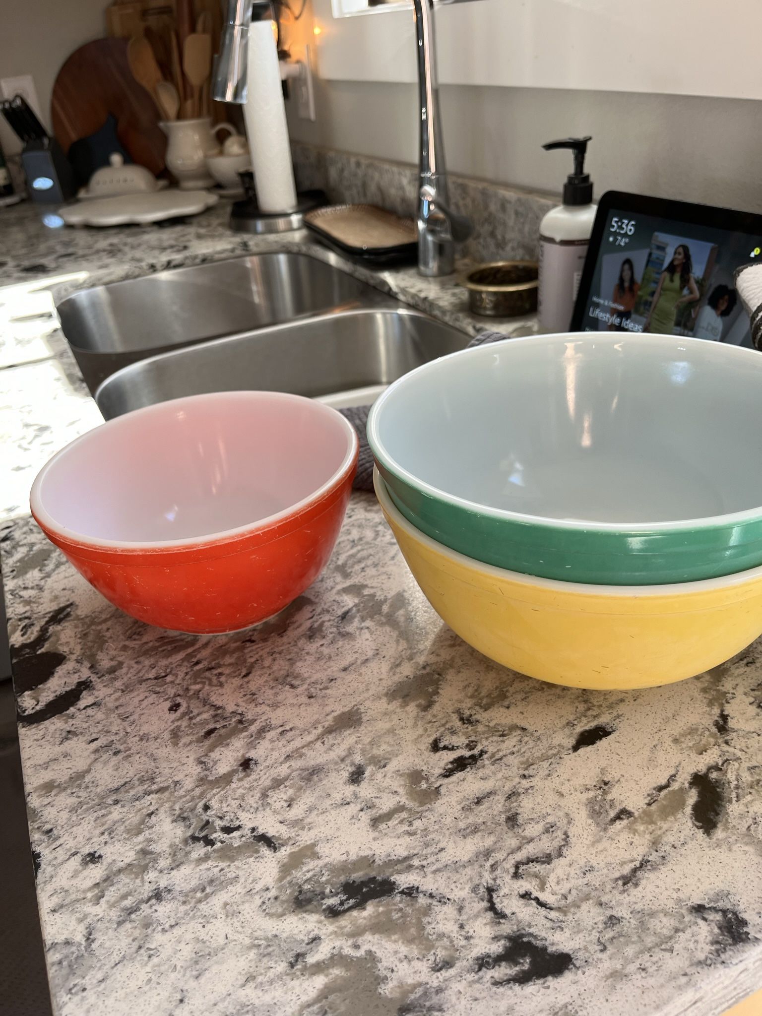 Two Sets Of Vintage Pyrex Bowls