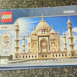 LEGO set 10189 Taj Mahal 

10189 LEGO Taj Mahal 100% Complete with instruction booklets
Retired product
No Box