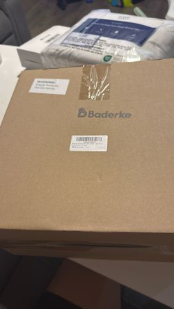 Baderke Acrylic Clear 3 Pc Cake Cover