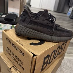 Yeezy 350 Onyx