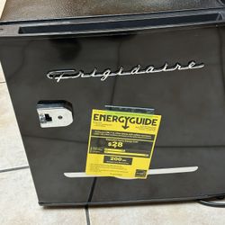 mini fridge 