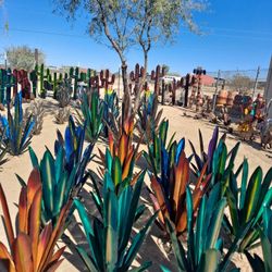 Metal Yard Art, Wind Spinners & POTTERY 🌴 🌺 