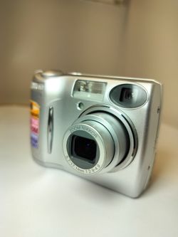 Nikon Coolpix 4600, 4MP, 3x Optical Zoom - Tested & Working