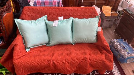 Throw Pillows