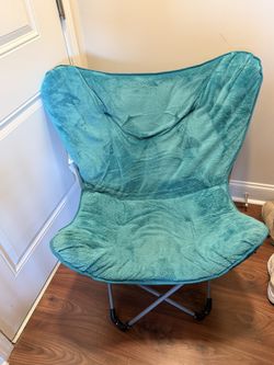 Teal Butterfly Folding Chair ✨