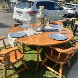 Solid Wood Table w/4 Chairs