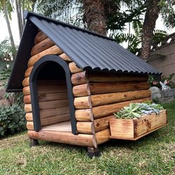 Indoor / Outdoor Dog House 