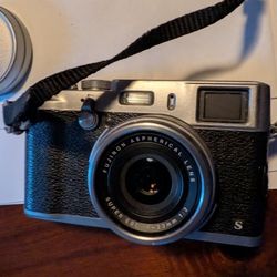 Fujifilm X100s Works Great Rare Digital 16.2 Mp